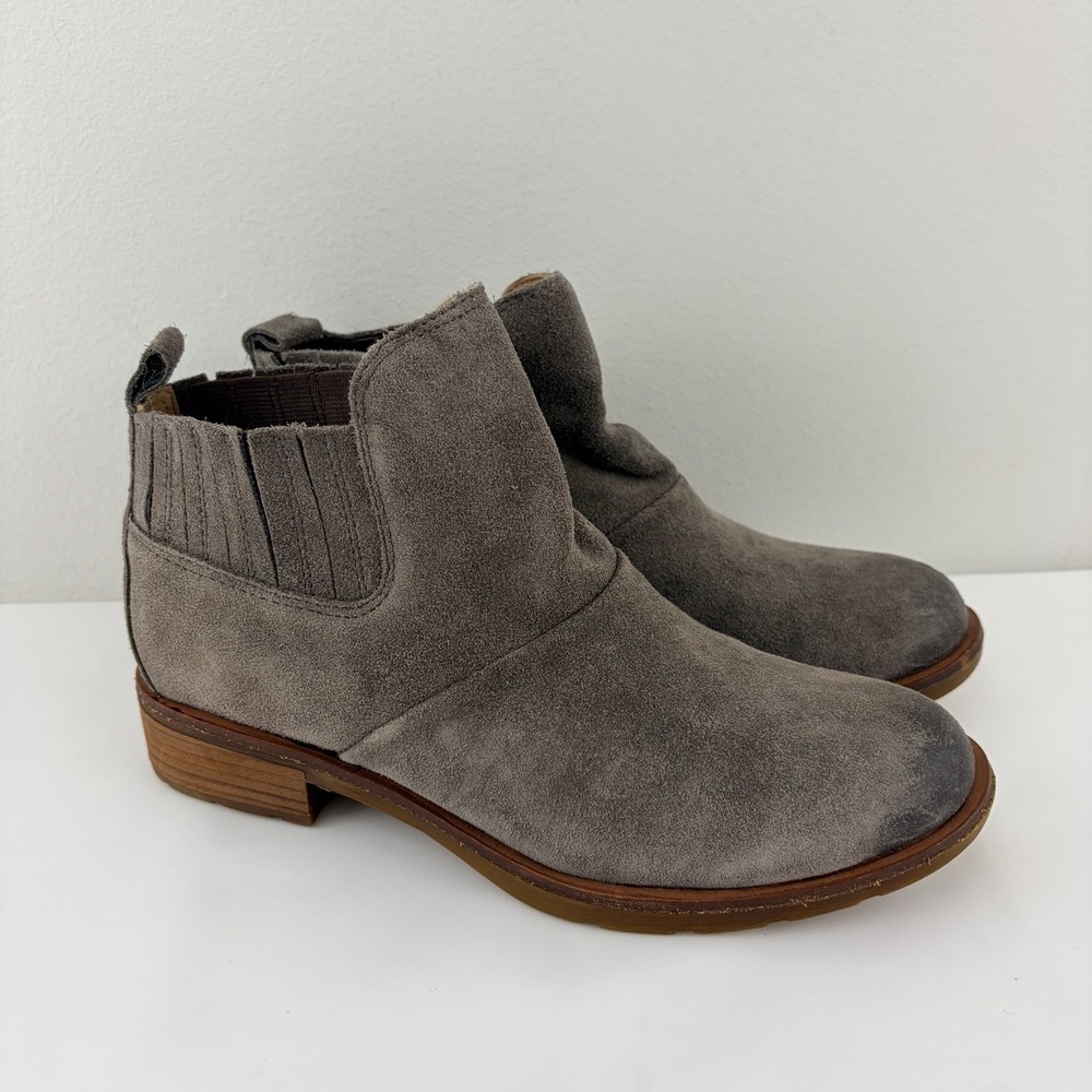 Sofft Gray Suede‎ Ankle Boots Chelsea Block Heel Size 6M Casual Western